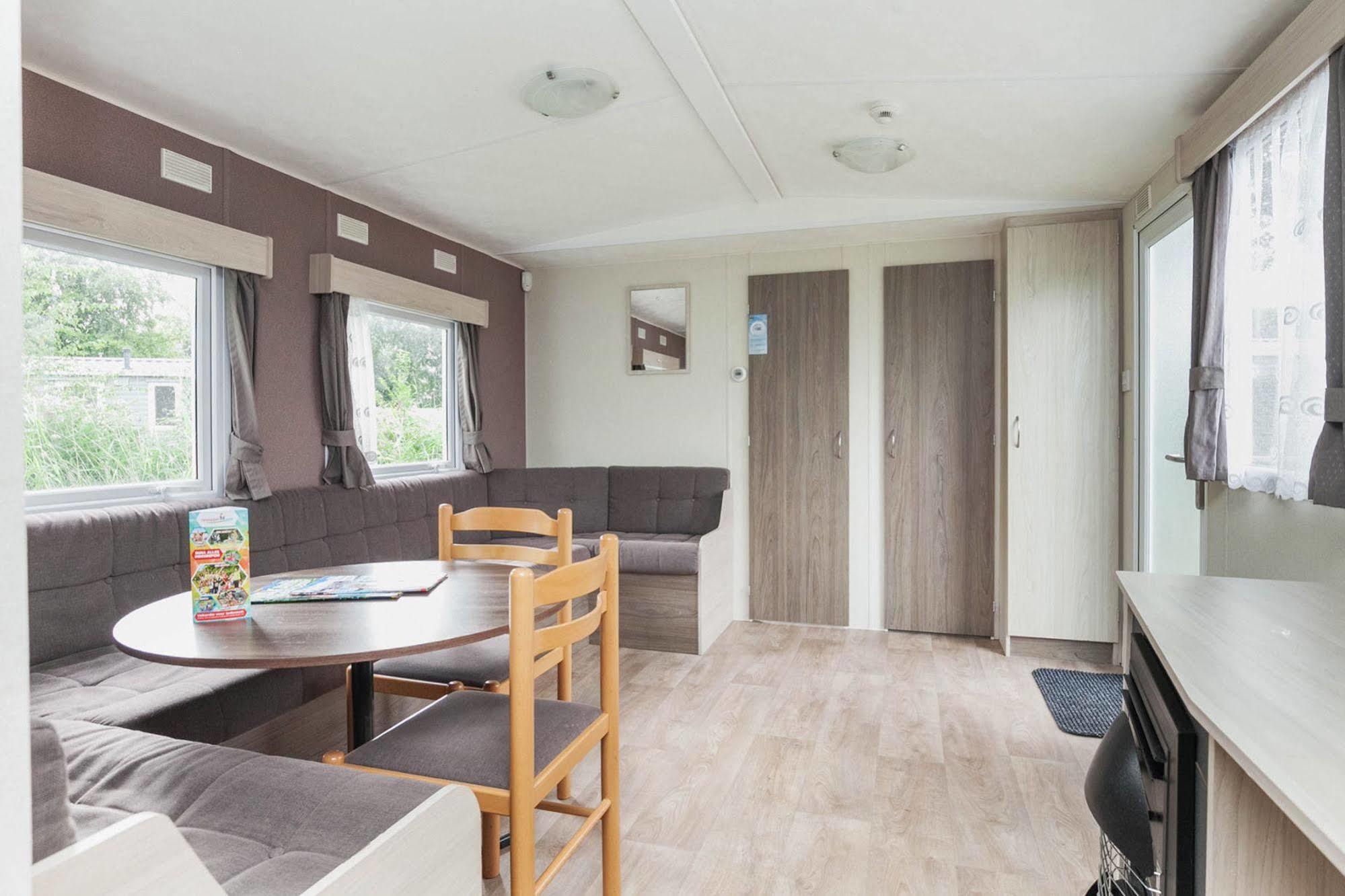 Oostappen Vakantiepark Riviera Beach Biddinghuizen Exterior photo